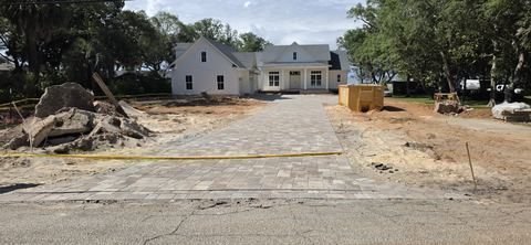 Paver driveway installation by Fénix Paver Landscape, 30A FL