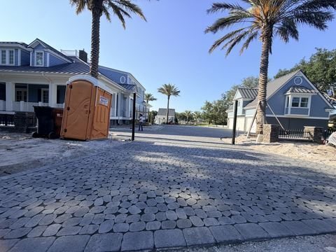 Paver driveway installation by Fénix Paver Landscape, Destin FL